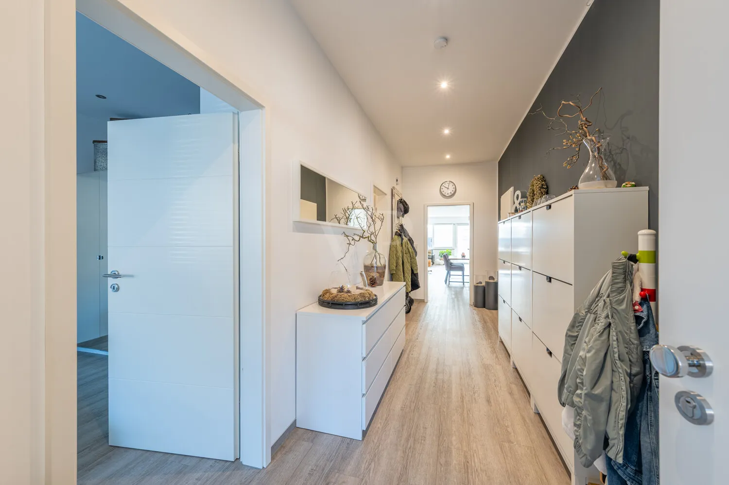 Wohnung 1 EG Flur