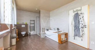 von_poll_real_estate_property_25202032_image_12