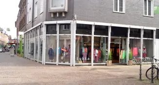 von_poll_real_estate_property_26202010_image_8