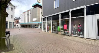 von_poll_real_estate_property_26202010_image_6