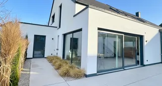 von_poll_real_estate_property_26202002_image_1