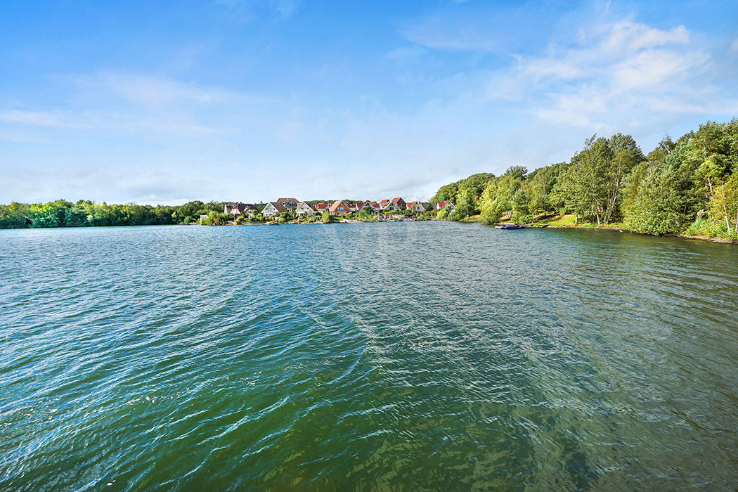 Exklusive Immobilie mit direktem Seezugang im Wohnpark Klostersee