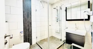 von_poll_real_estate_property_25202008_image_13