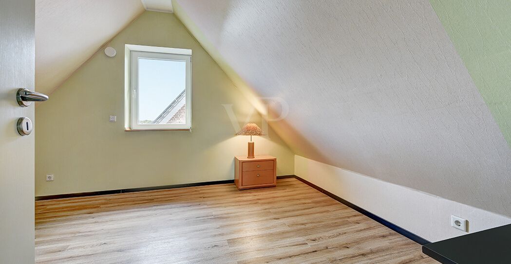 Spitzboden 2