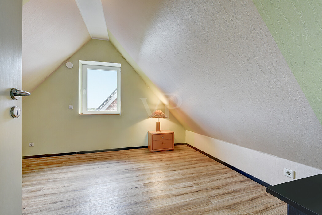 Spitzboden 2