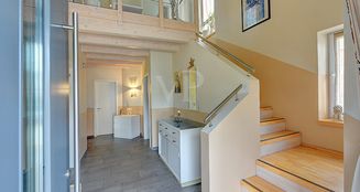 von_poll_real_estate_property_25202019_image_2