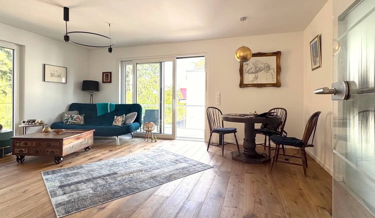 Wohn-und Esszimmer 1