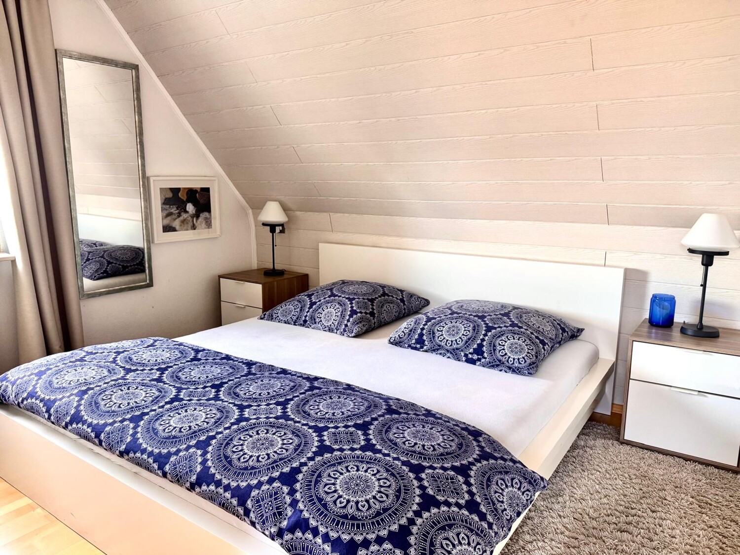 Schlafzimmer DG