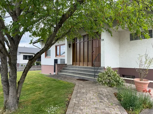 Großzügiges Einfamilienhaus mit herrlichem Grundstück in bester Wohnlage