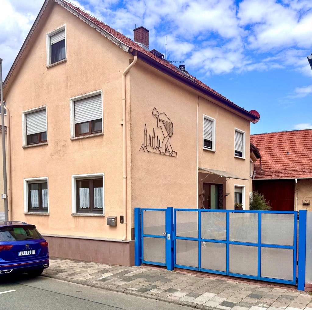 Straßenansicht