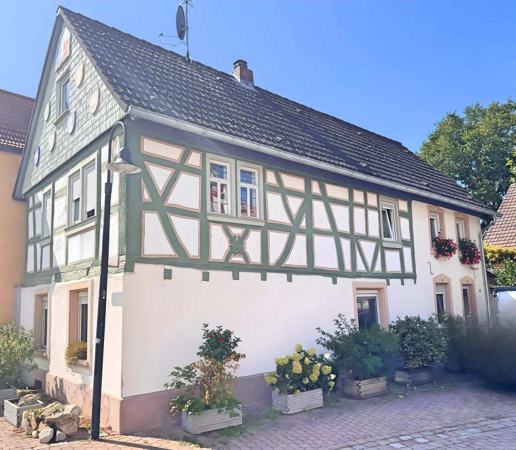 Denkmalgeschützes Kleinod komplett saniert 2012 im Stadtkern von Trebur