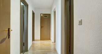 von_poll_real_estate_property_25036012_image_9