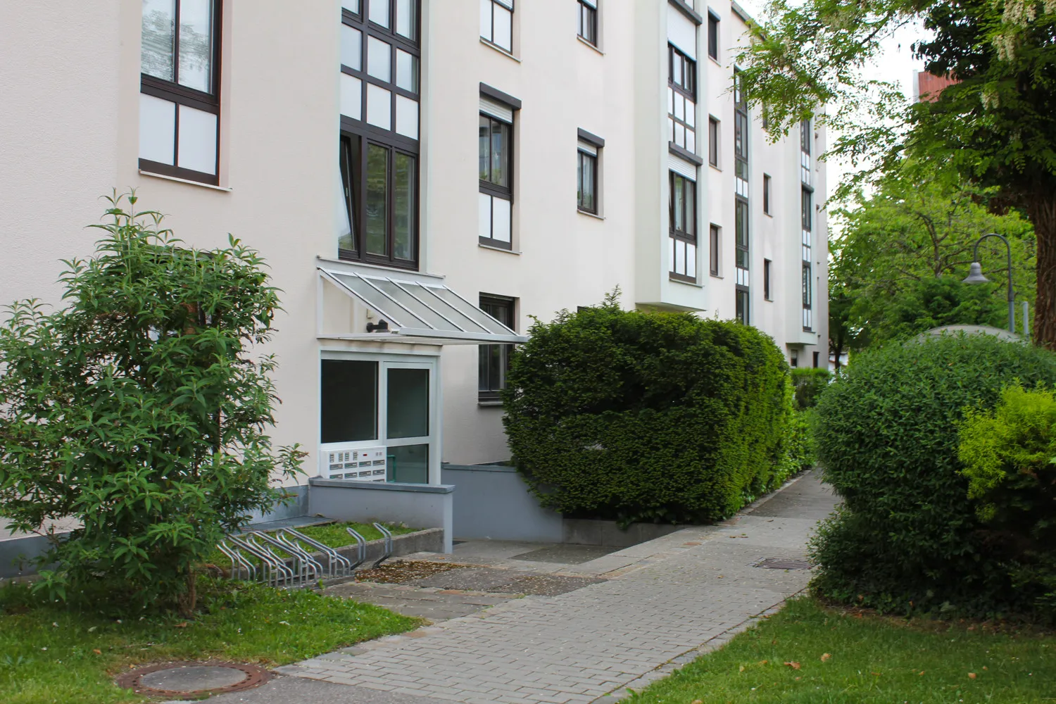 Gebäudeansicht_Vorderseite