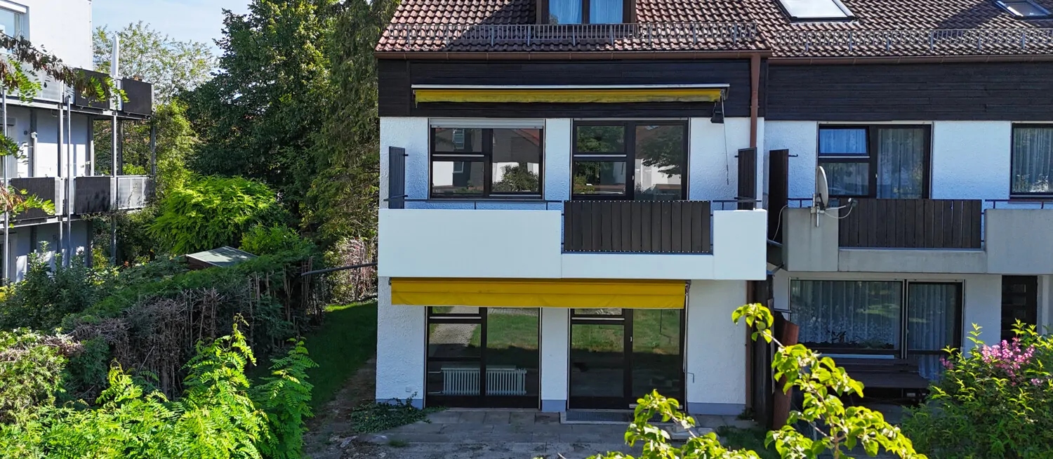 Außenansicht Gebäude Vorderseite