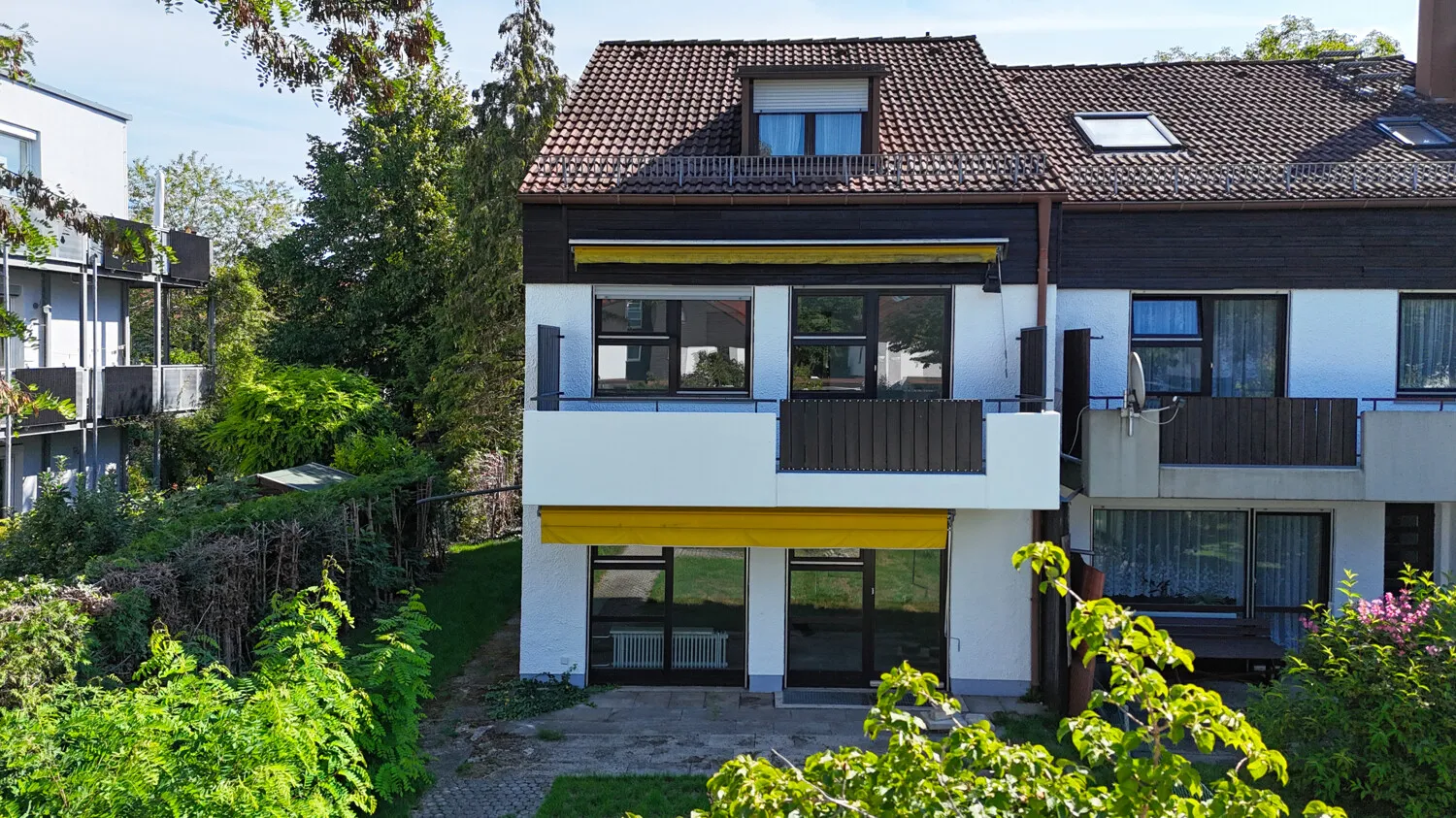 Außenansicht Gebäude Vorderseite