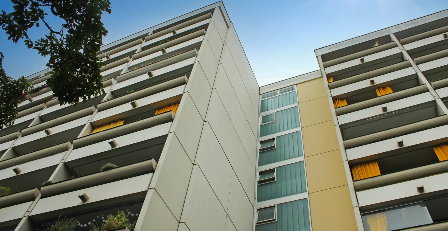 Gebäude Vorderansicht