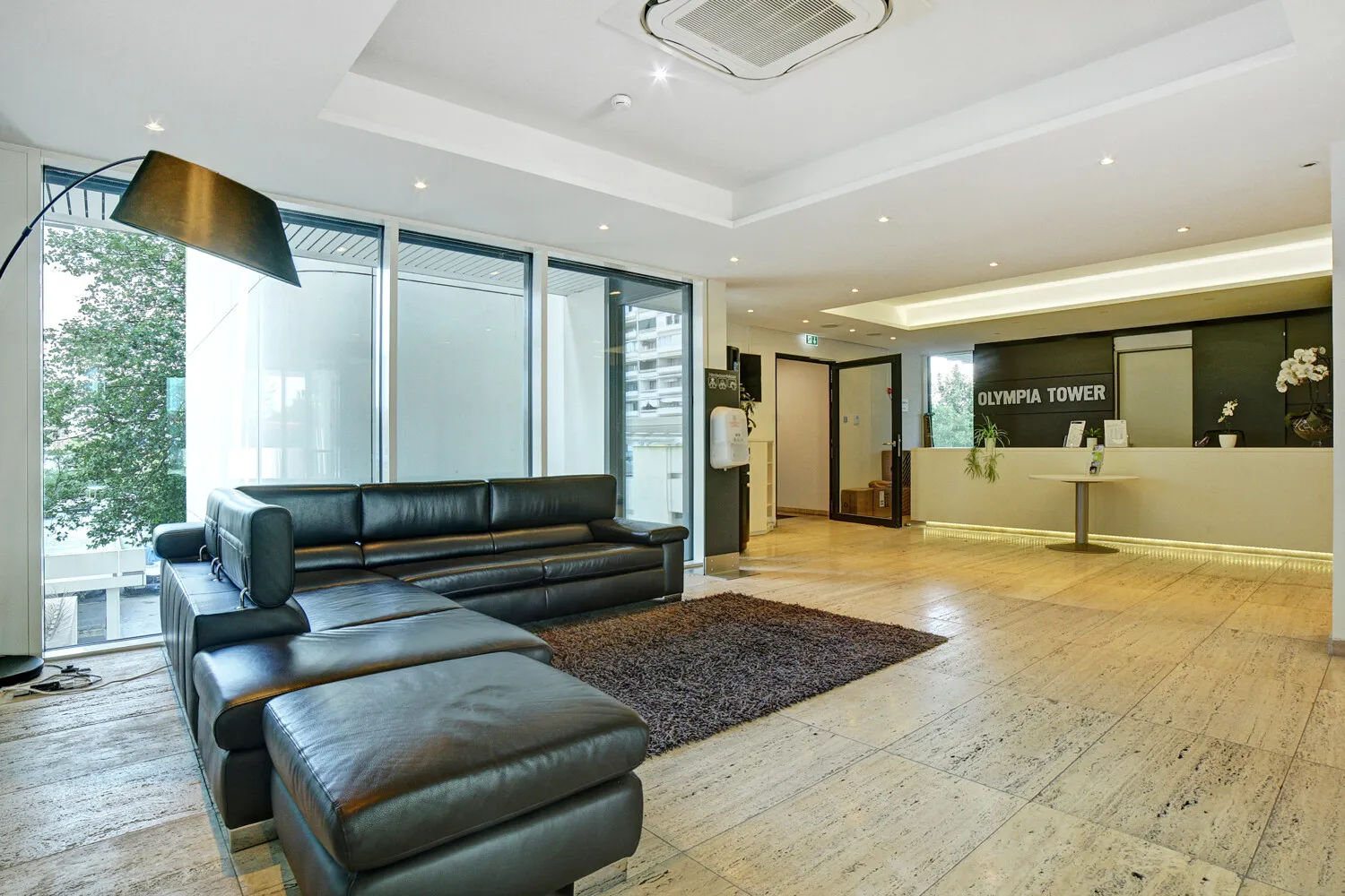 Eingang / Lounge