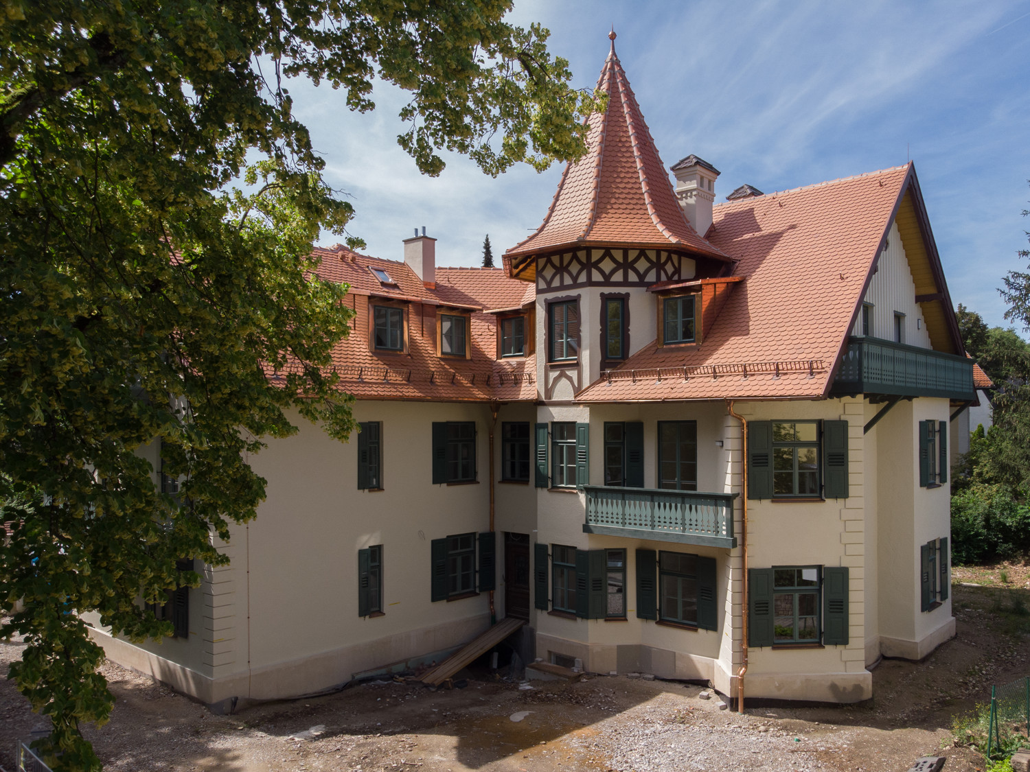 Fassade zur Alten Allee