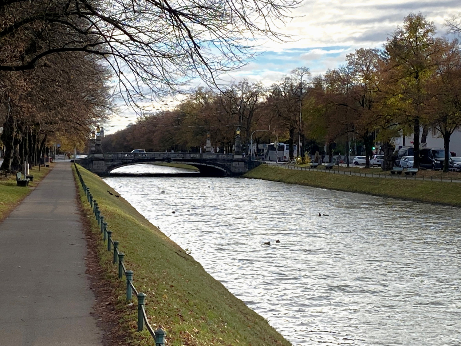 Gleich um die Ecke: Nymphenburger Schlosskanal