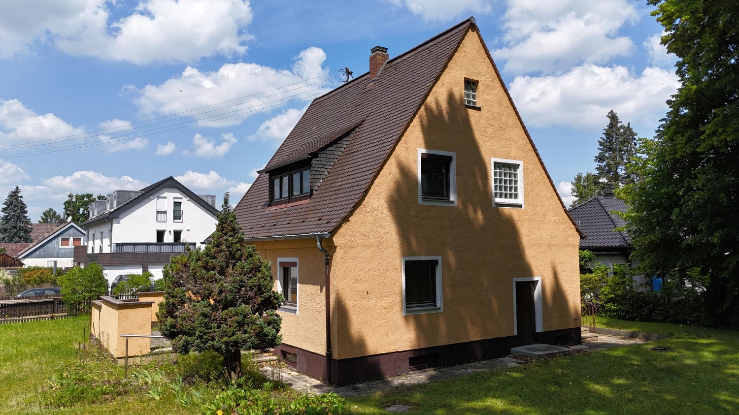 Grundstück