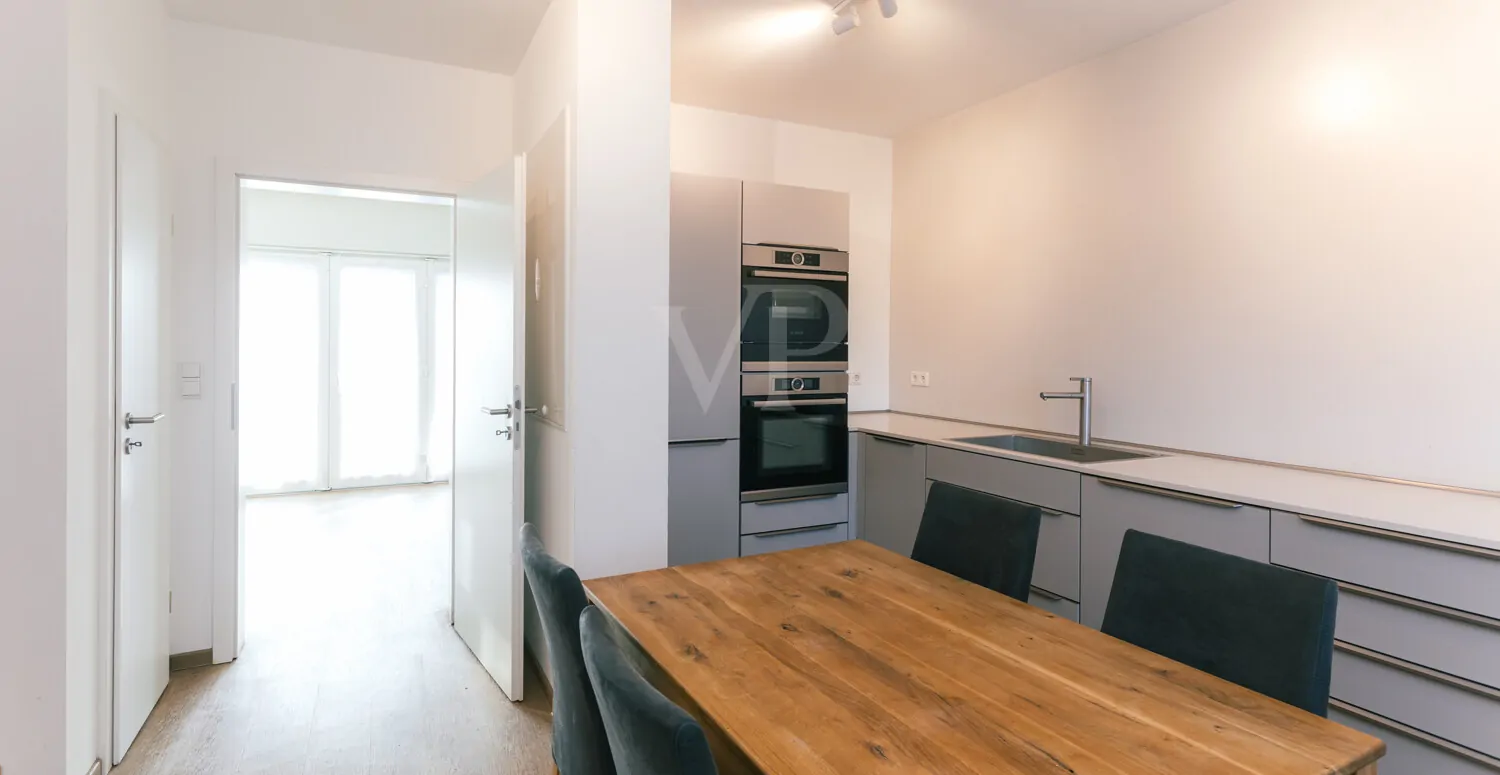 Essbereich mit offener Küche