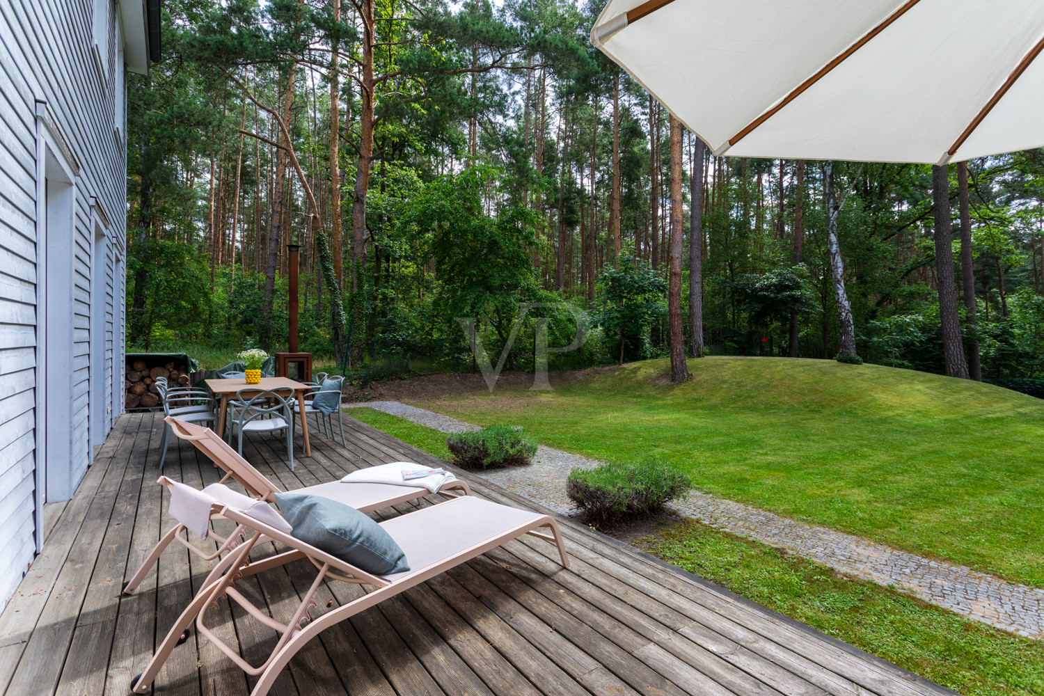 Relaxen mit Blick in den Garten