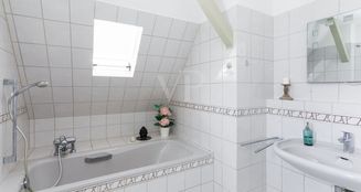 von_poll_real_estate_property_24087043_image_3