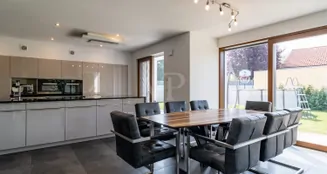 von_poll_real_estate_property_25067013_image_4