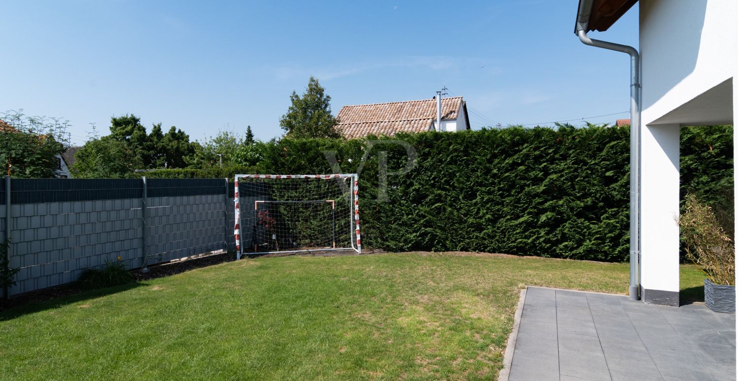 Garten mit Terrasse