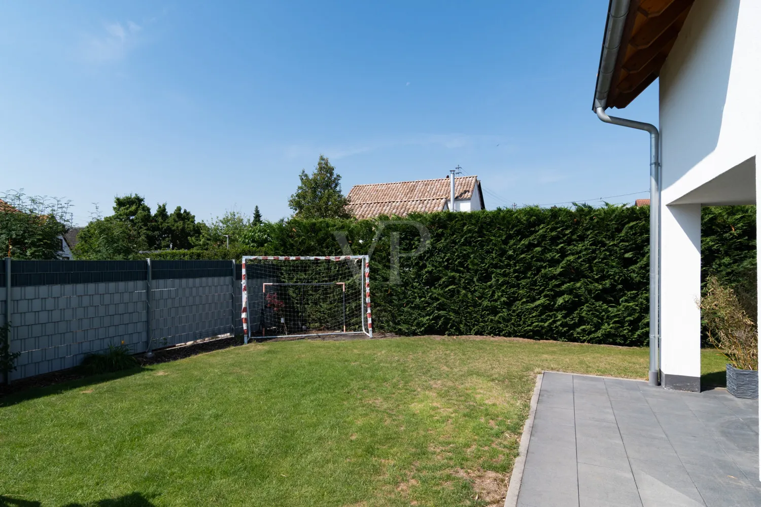 Garten mit Terrasse