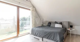 von_poll_real_estate_property_25067013_image_8