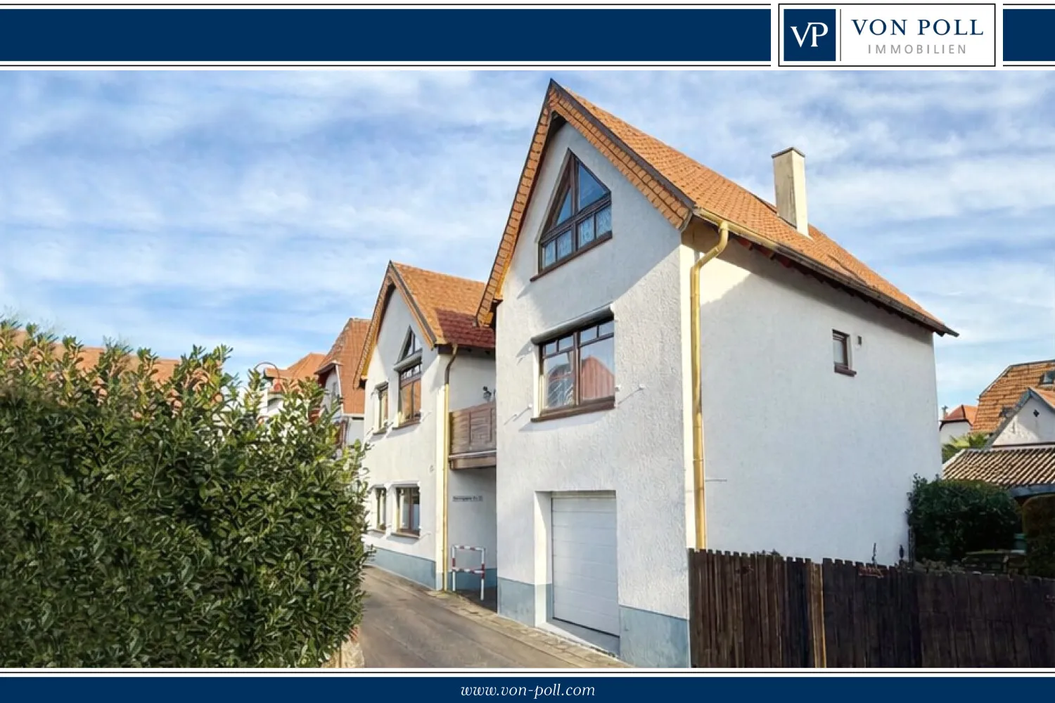 Straßenansicht der beiden Häuser