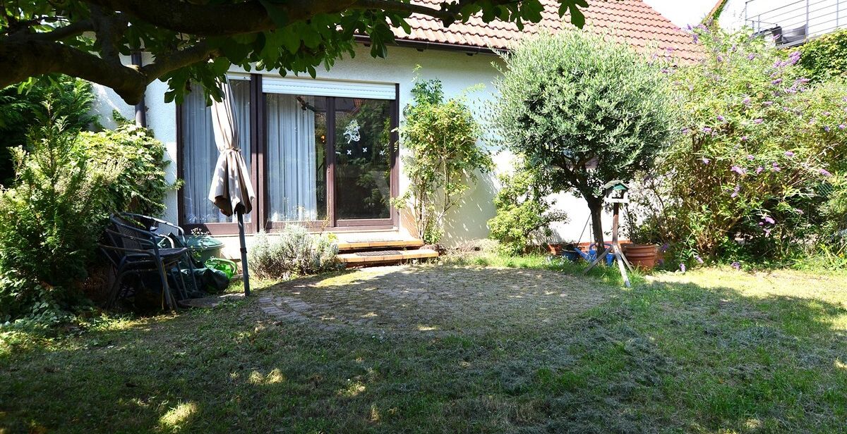 Hausansicht vom Garten