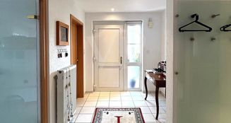 von_poll_real_estate_property_25067022_image_2