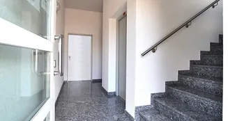 von_poll_real_estate_property_25067018_image_2