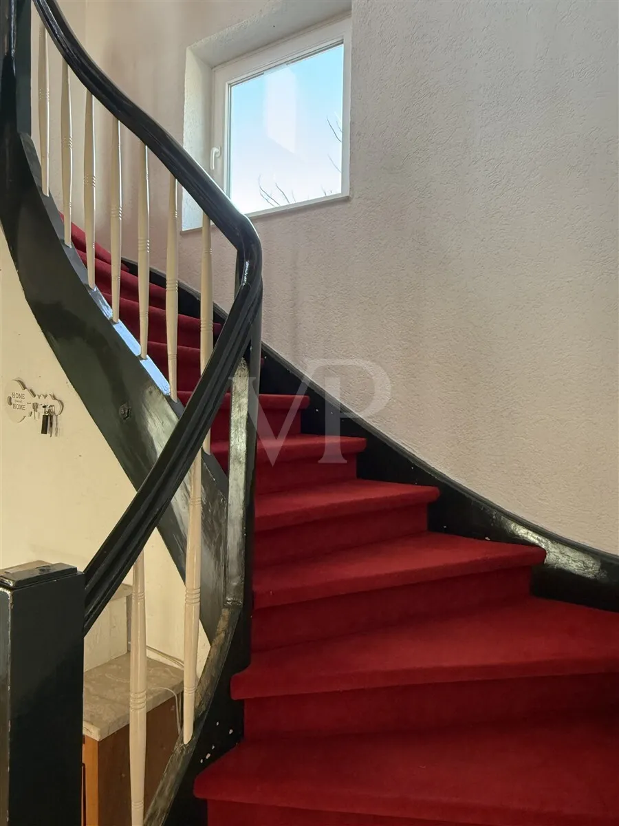 Holztreppe vom EG ins OG
