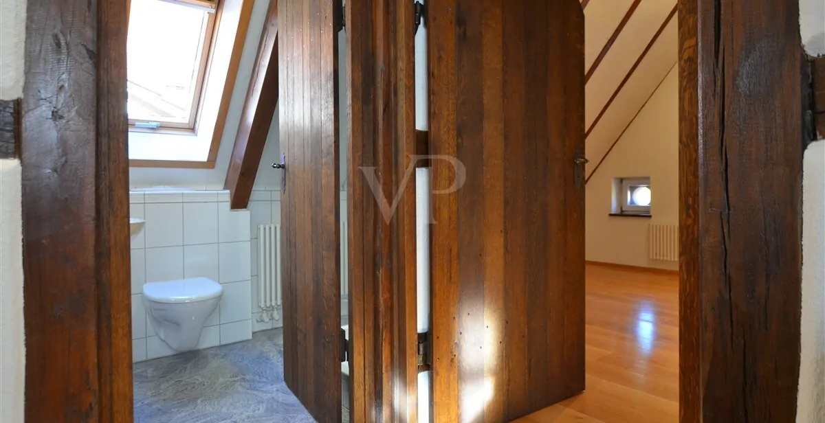 Flur mit Blick in Zimmer II und Bad im DG