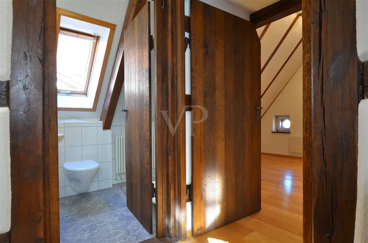 Flur mit Blick in Zimmer II und Bad im DG