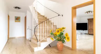 von_poll_real_estate_property_25067023_image_1