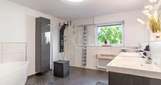 von_poll_real_estate_property_25067034_image_8