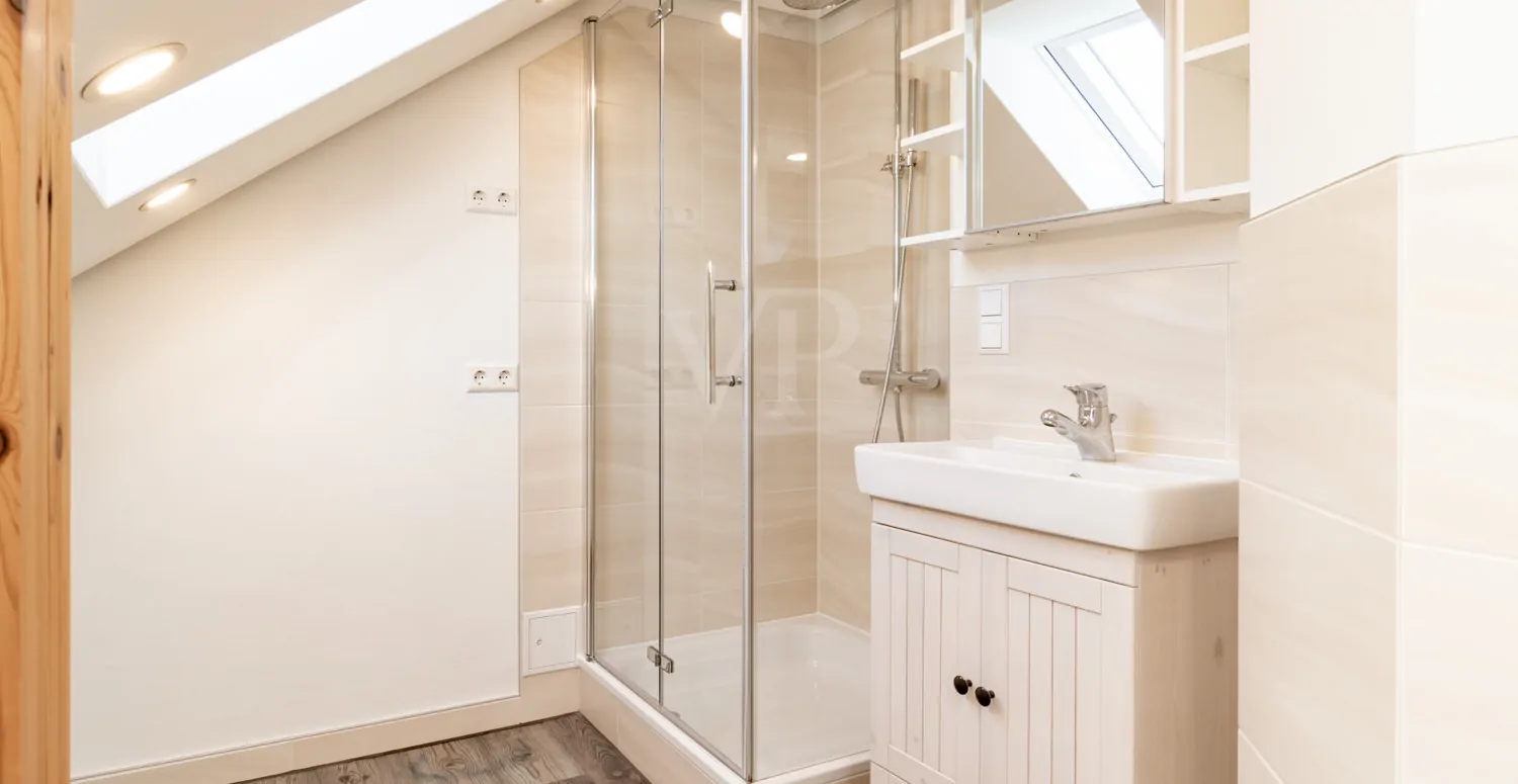 Duschbad Dachgeschoss