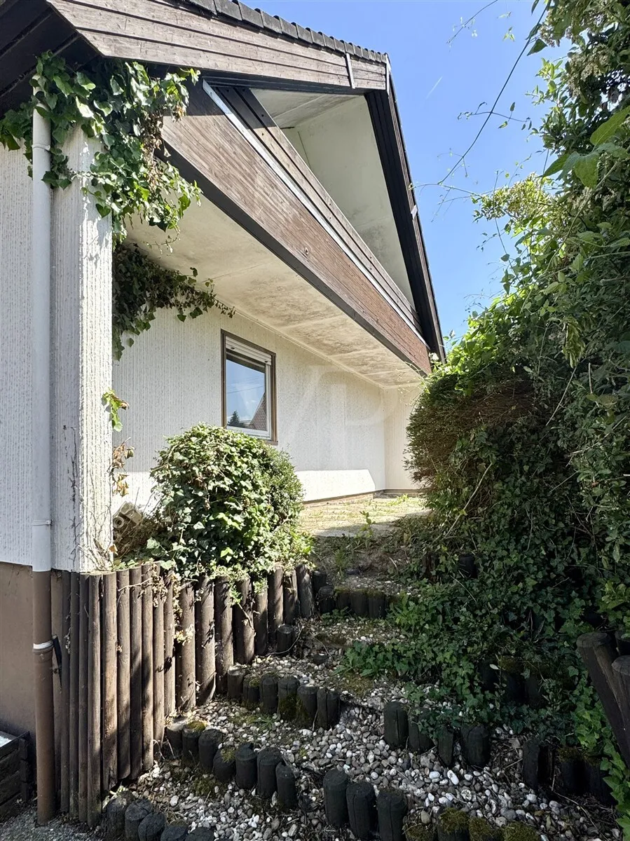 Zugang vom Hof zur Terrasse