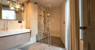 von_poll_real_estate_property_25067027_image_2