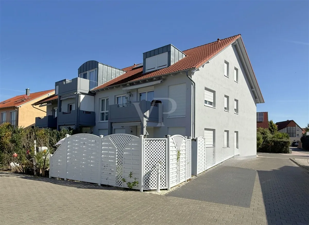 Westseite des Hauses mit Balkonen