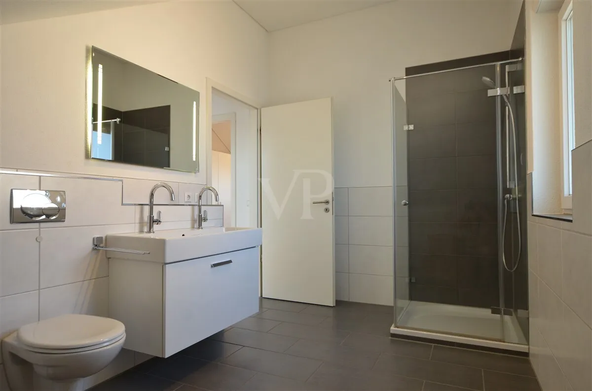 Bad II mit Dusche - DG