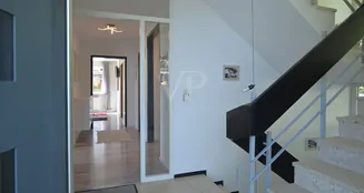 von_poll_real_estate_property_25067032_image_4