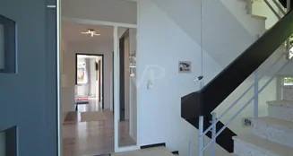 von_poll_real_estate_property_25067032_image_4