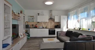 von_poll_real_estate_property_25067032_image_11