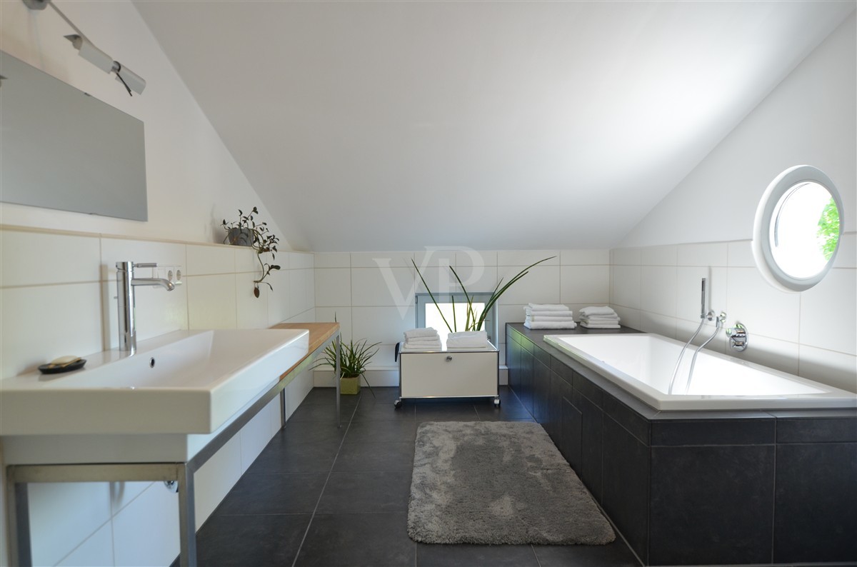 Badezimmer im Dachgeschoss