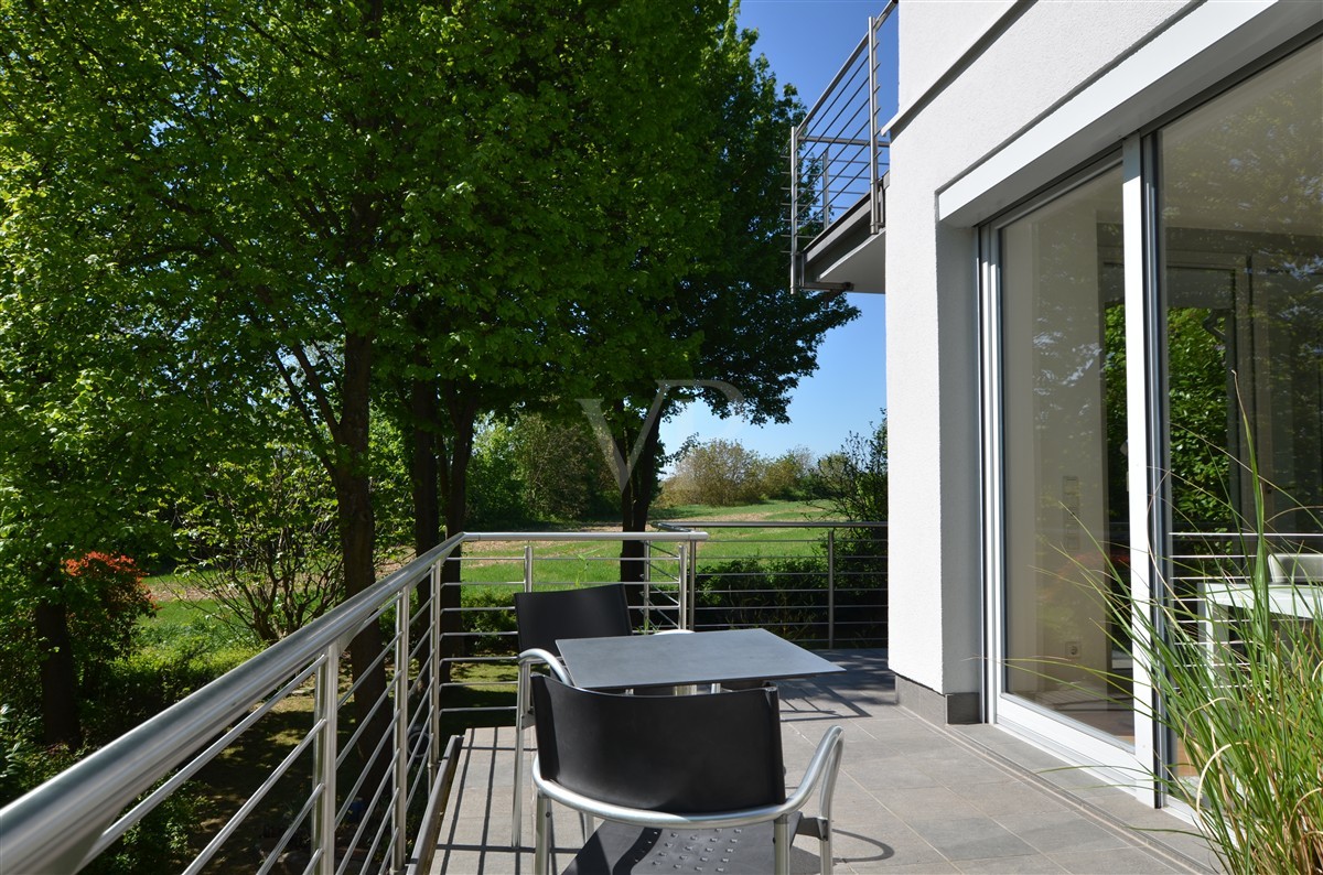 Balkon im Obergeschoss mit traumhaftem Blick